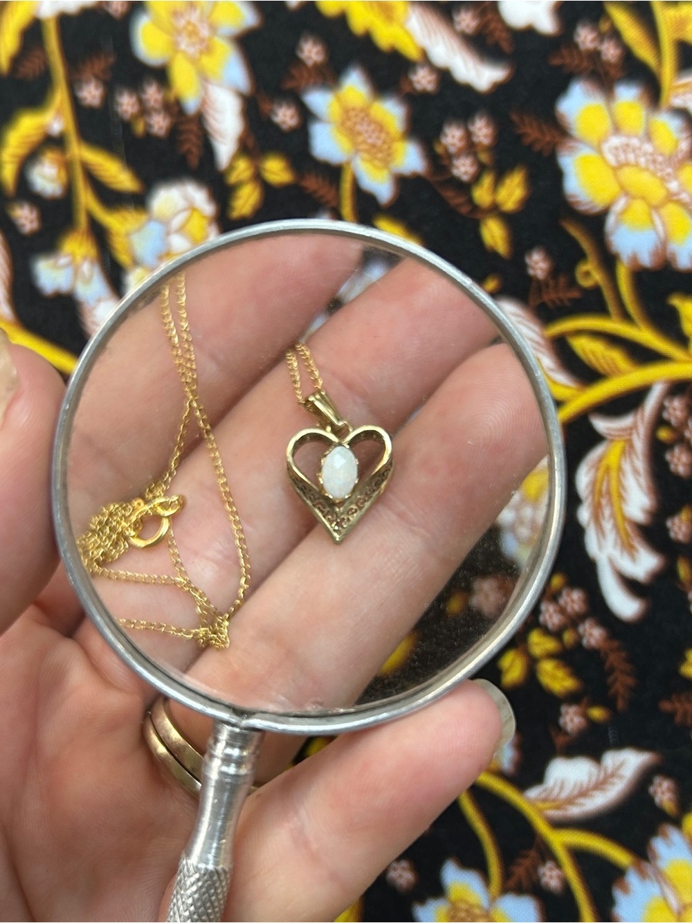 Vintage 14K Gold Heart Necklace with White Opal Center 18”